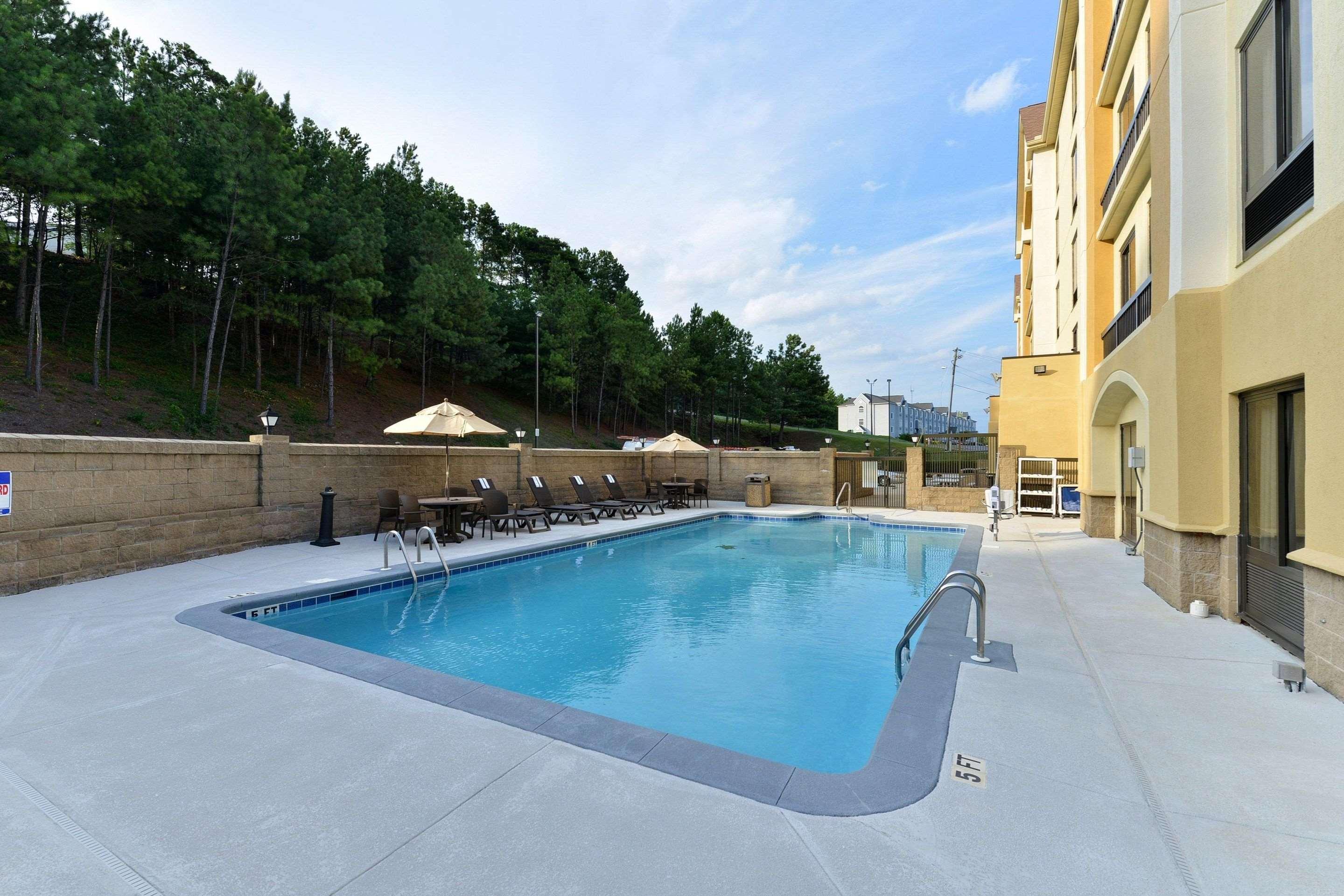 Comfort Inn Birmingham Homewood Екстериор снимка