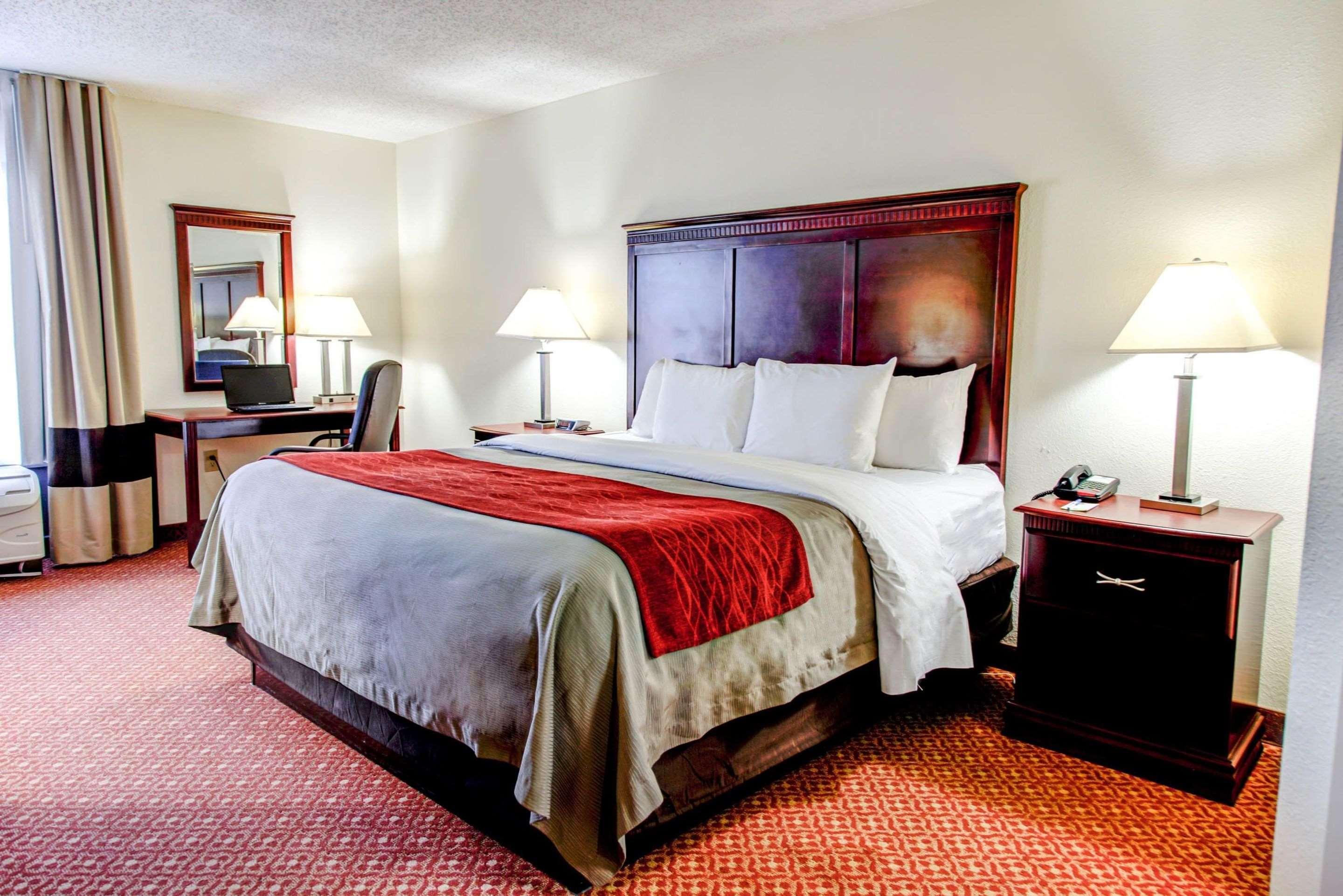 Comfort Inn Birmingham Homewood Екстериор снимка