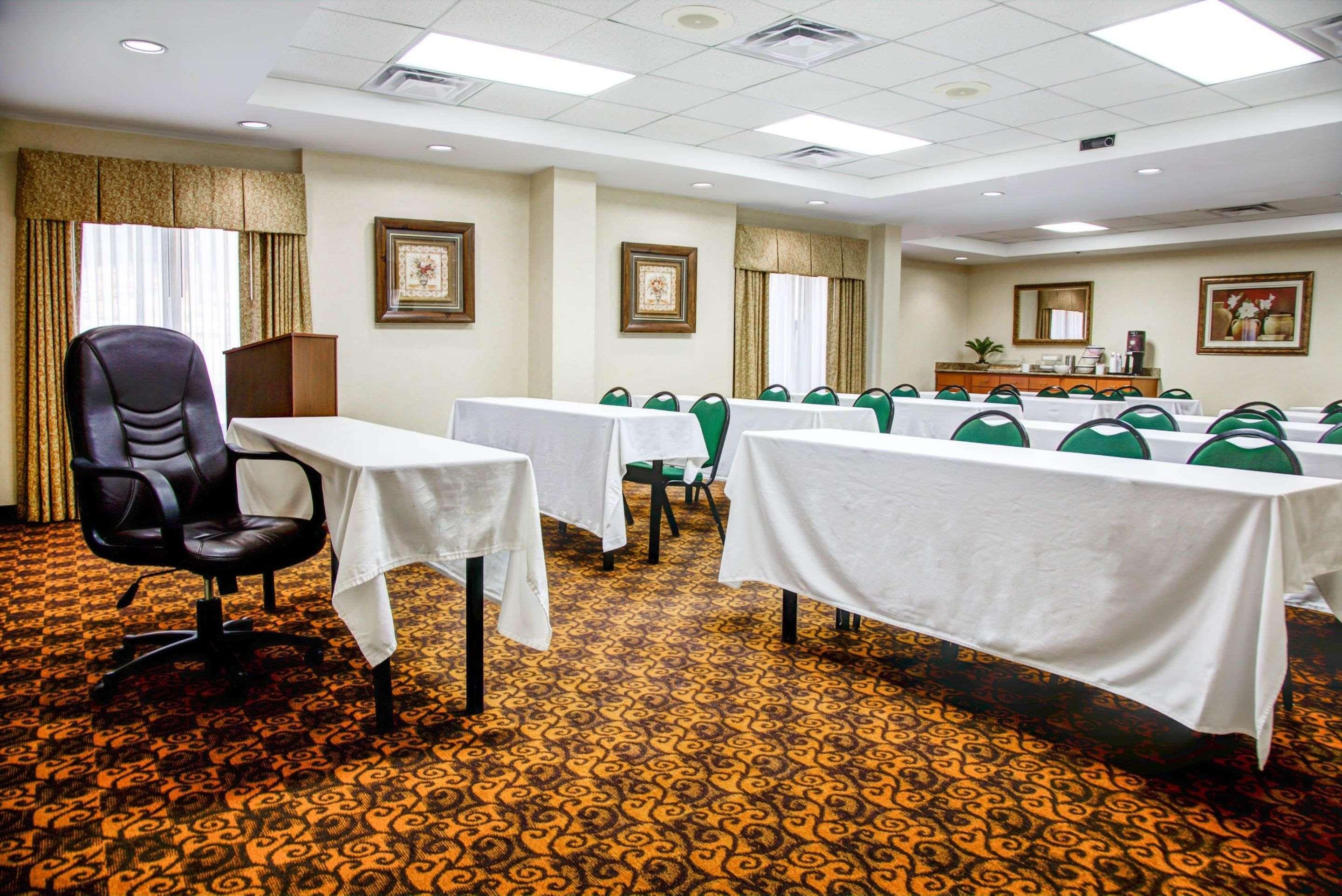 Comfort Inn Birmingham Homewood Екстериор снимка