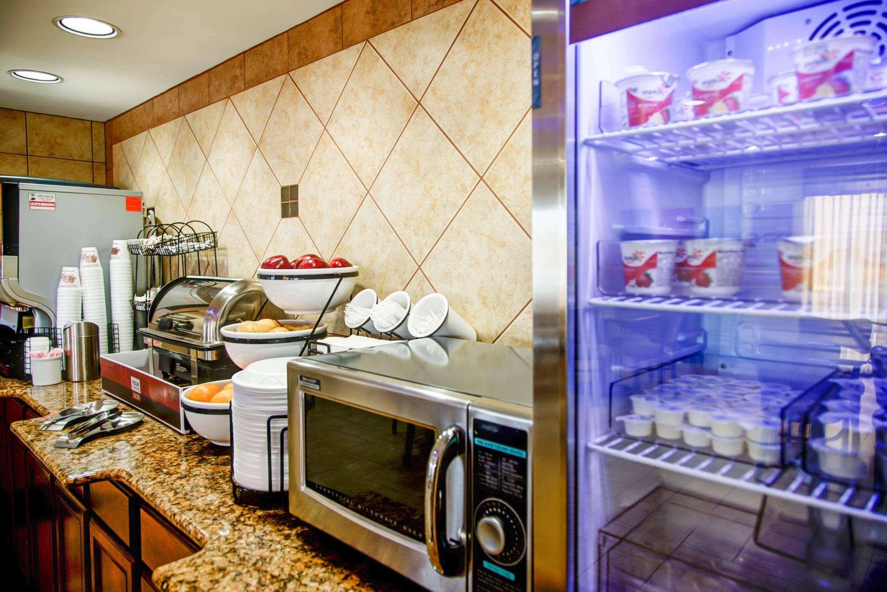 Comfort Inn Birmingham Homewood Екстериор снимка
