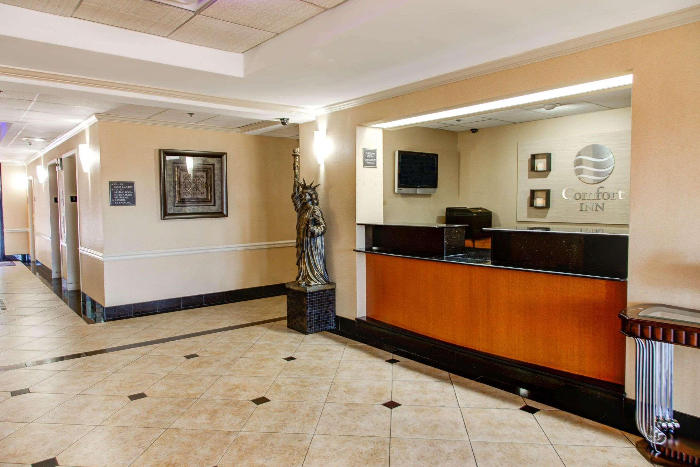 Comfort Inn Birmingham Homewood Екстериор снимка