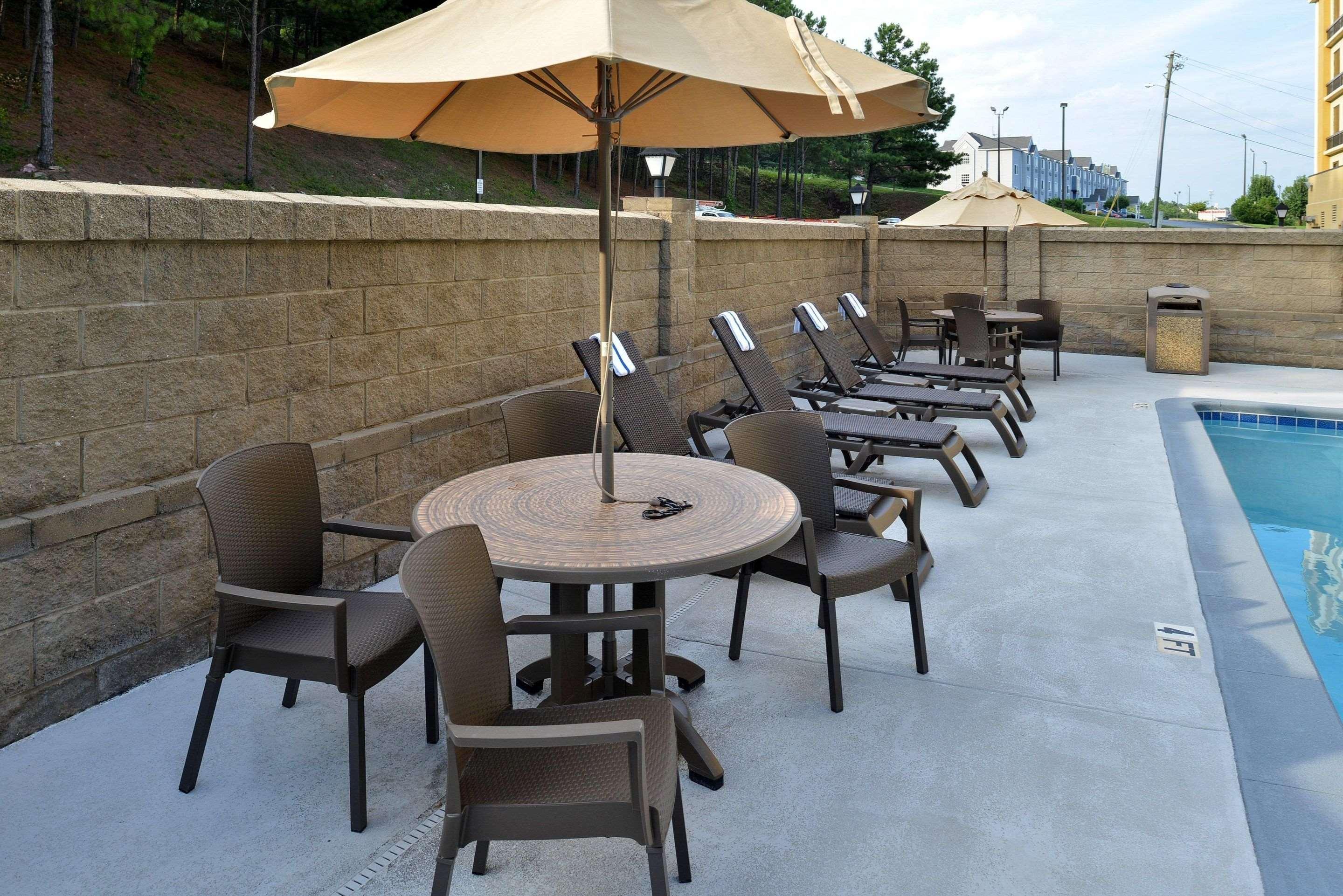 Comfort Inn Birmingham Homewood Екстериор снимка