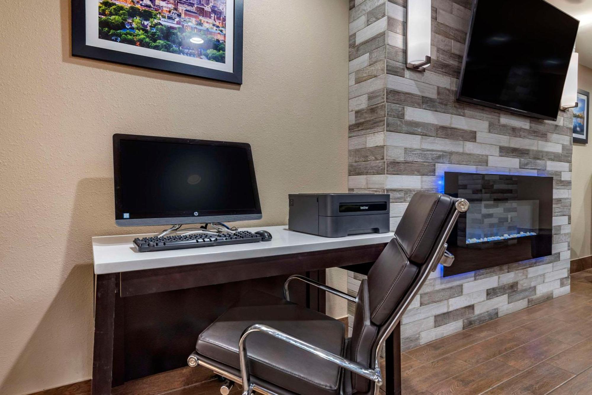 Comfort Inn Birmingham Homewood Екстериор снимка