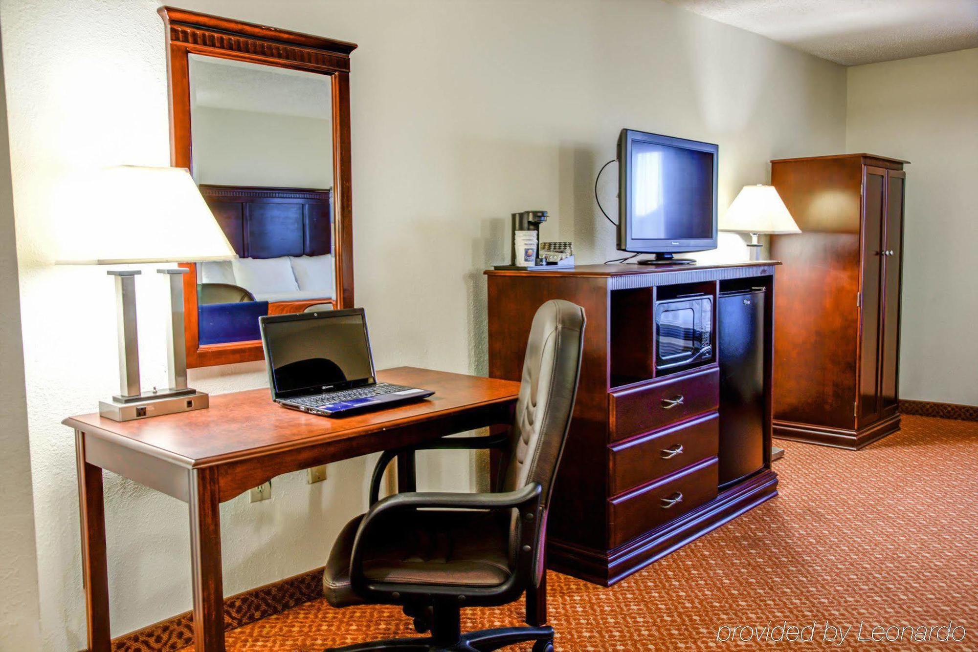 Comfort Inn Birmingham Homewood Екстериор снимка